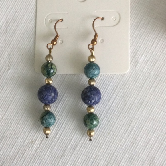 Elegant Blue and Green Beaded Earrings - Picture 1 of 4